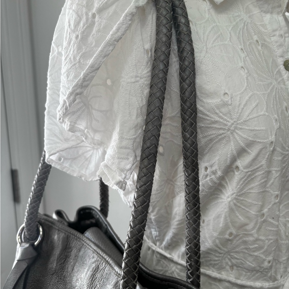 Eileen West Bag Elegant Silver Leather Tote Bag - Picture 13 of 14